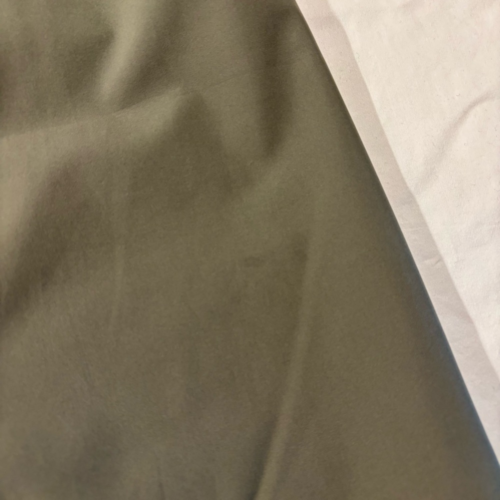 lululemon athletica Women's Olive Hooded Raincoat - Picture 11 of 13